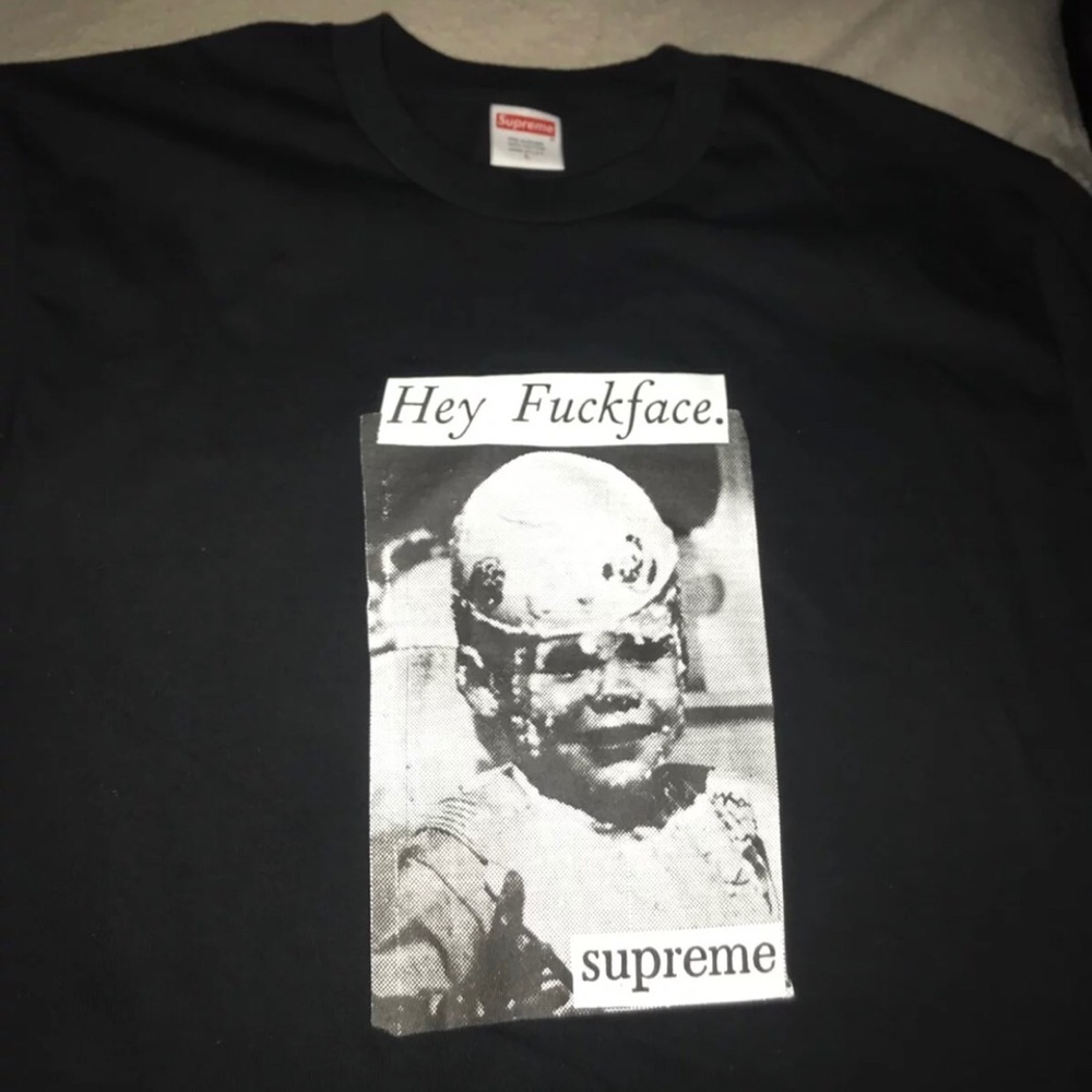 Supreme tee shirt size Large